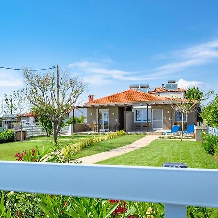 Azzurro Seafront Houses Nea Kallikrateia Buitenkant foto