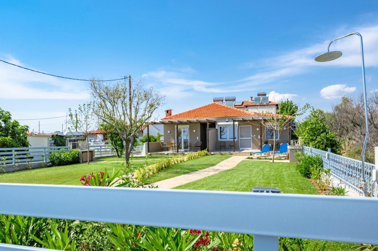 Azzurro Seafront Houses Nea Kallikrateia Buitenkant foto